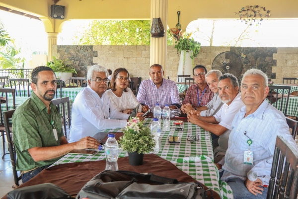 Director de Bienes Nacionales–CEA se reúne con ganaderos y empresarios de la provincia El Seibo