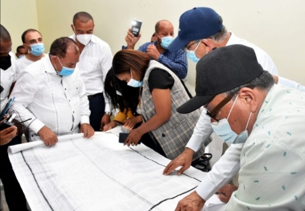Directores del CEA e IAD se reúnen con Peregrinos de El Seibo para buscarle solución al conflicto por terrenos en San Fco. Vicentillo; forman comisión investigadora